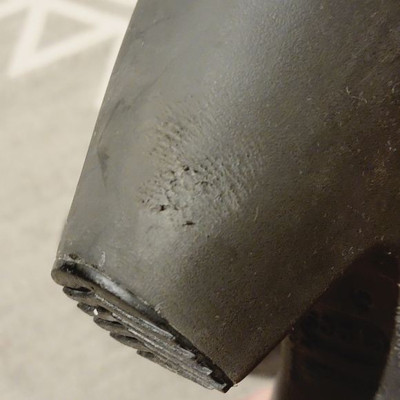 Crocs Chunky Criss-cross Heel - Picture 10 of 12